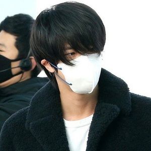 Meet your Posher, Caitlin